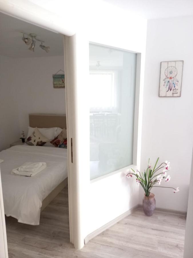 Rai Apartment